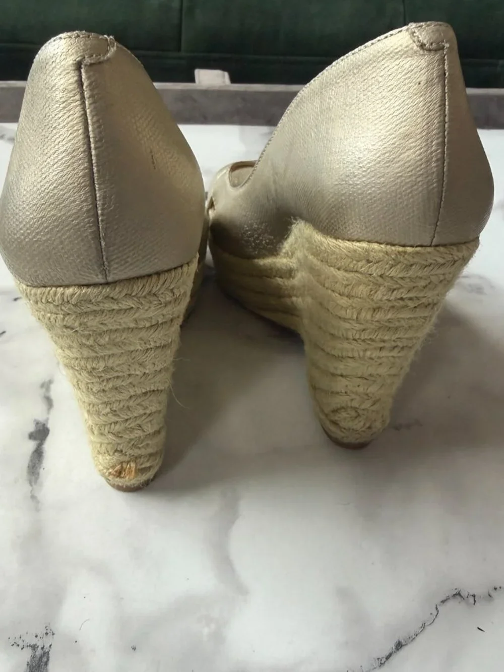 BCBGeneration Y2K Gold Leather Platform Wedges Size 7